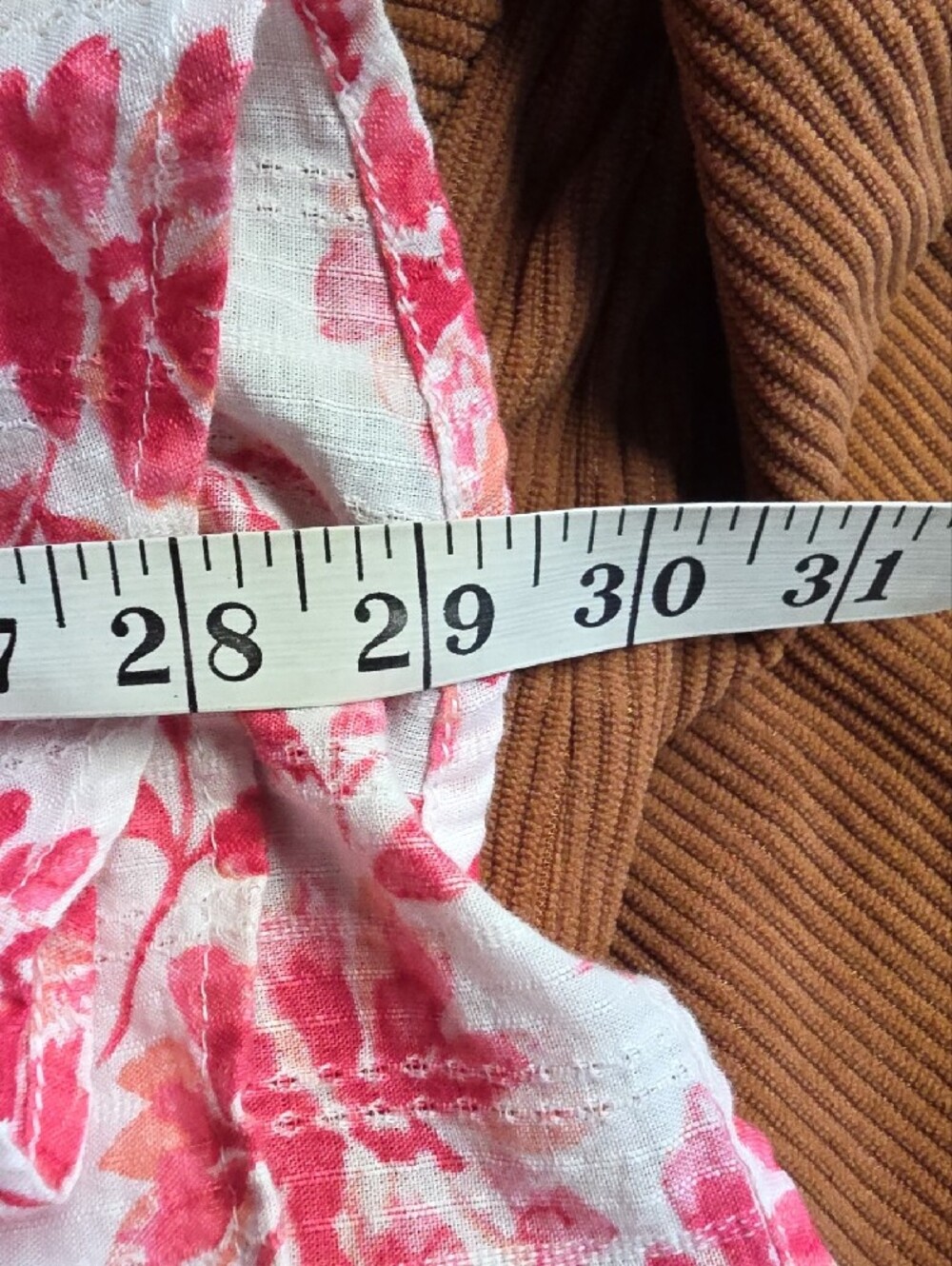 Relaxed Pink Floral Button-Front Women's Shirt - Picture 8 of 8